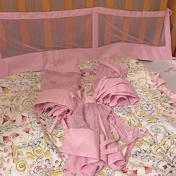 Other - Breathable 4-Piece Pink Bumper & Baby Blanket